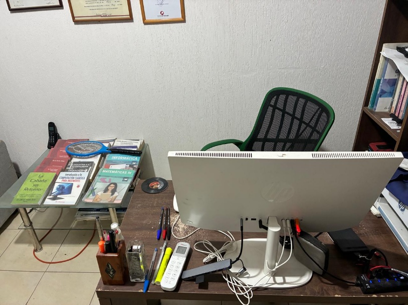 &Aacute;rea de oficina y equipo de LICERT